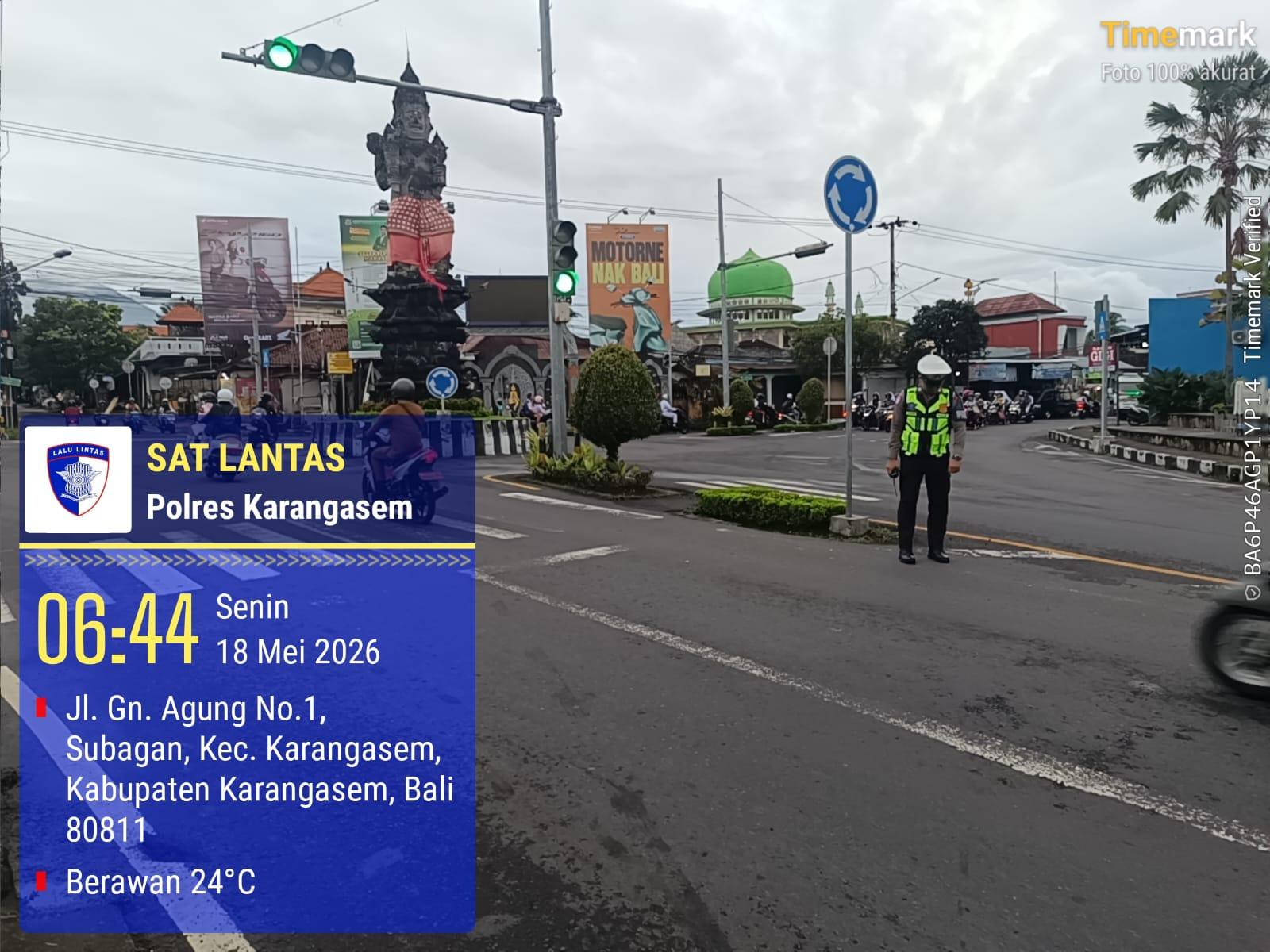 Personil Lantas Laksanakan Gatur Pagi Demi Ketertiban Dan Kelancaran Arus Lalin Di Ktl 1 Subagan