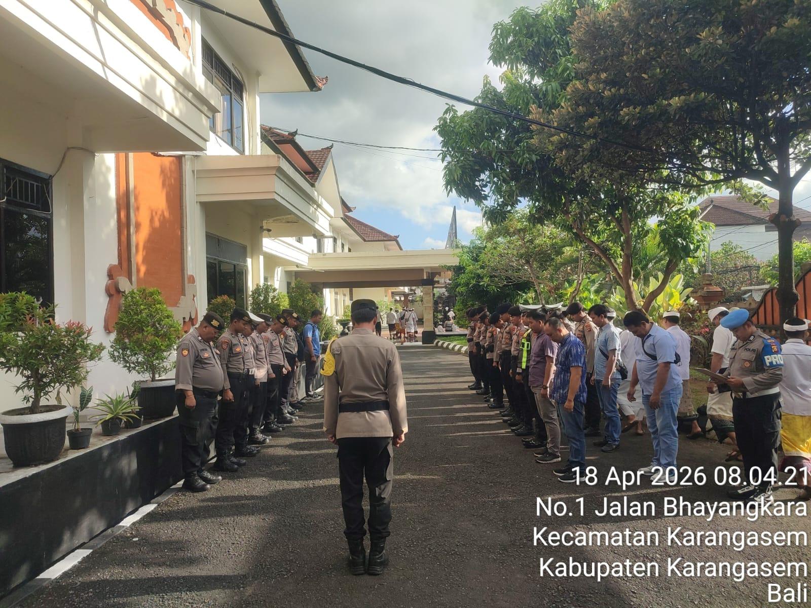 Laksanakan Tugas Piket Mako, Sat Lantas Polres Karangasem Ikuti Serah Terima Tugas Jaga