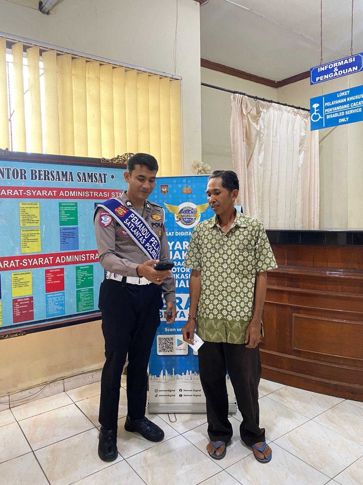 Polres Karangasem  Terus Gencarkan Aplikasi Signal Samsat, Permudah Layanan Pajak bagi Masyarakat 