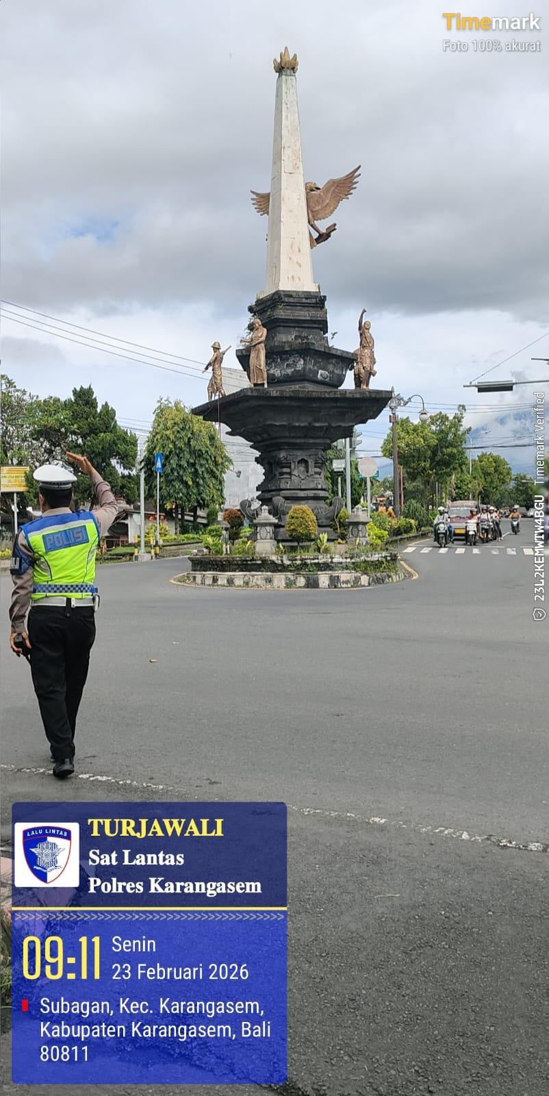 Agar Terciptanya Kelancaran Lalu Lintas Personil Lantas Melaksanakan Penjagaaan Dan Pengaturan di Ktl 2