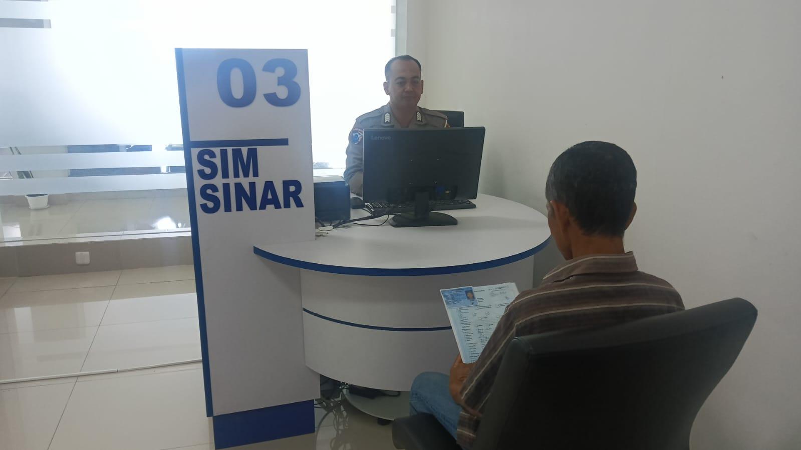 Berikan Kemudahan kepada Masyarakat, Polres Karangasem Ajak Masyarakat Manfaatkan Layanan SIM Online SINAR