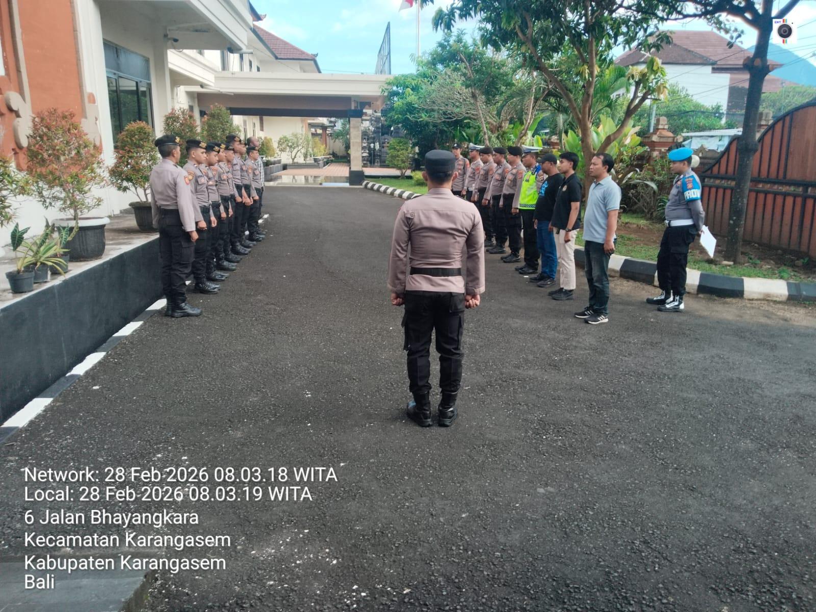 Anggota Lantas Polres Karangasem Laksanakan Serah Terima Tugas Jaga