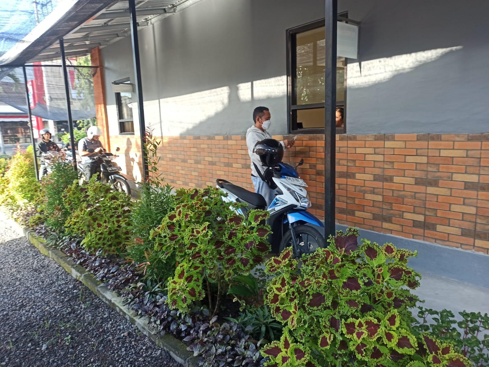 Pelayanan Samsat Drive Thru Polres Karangasem