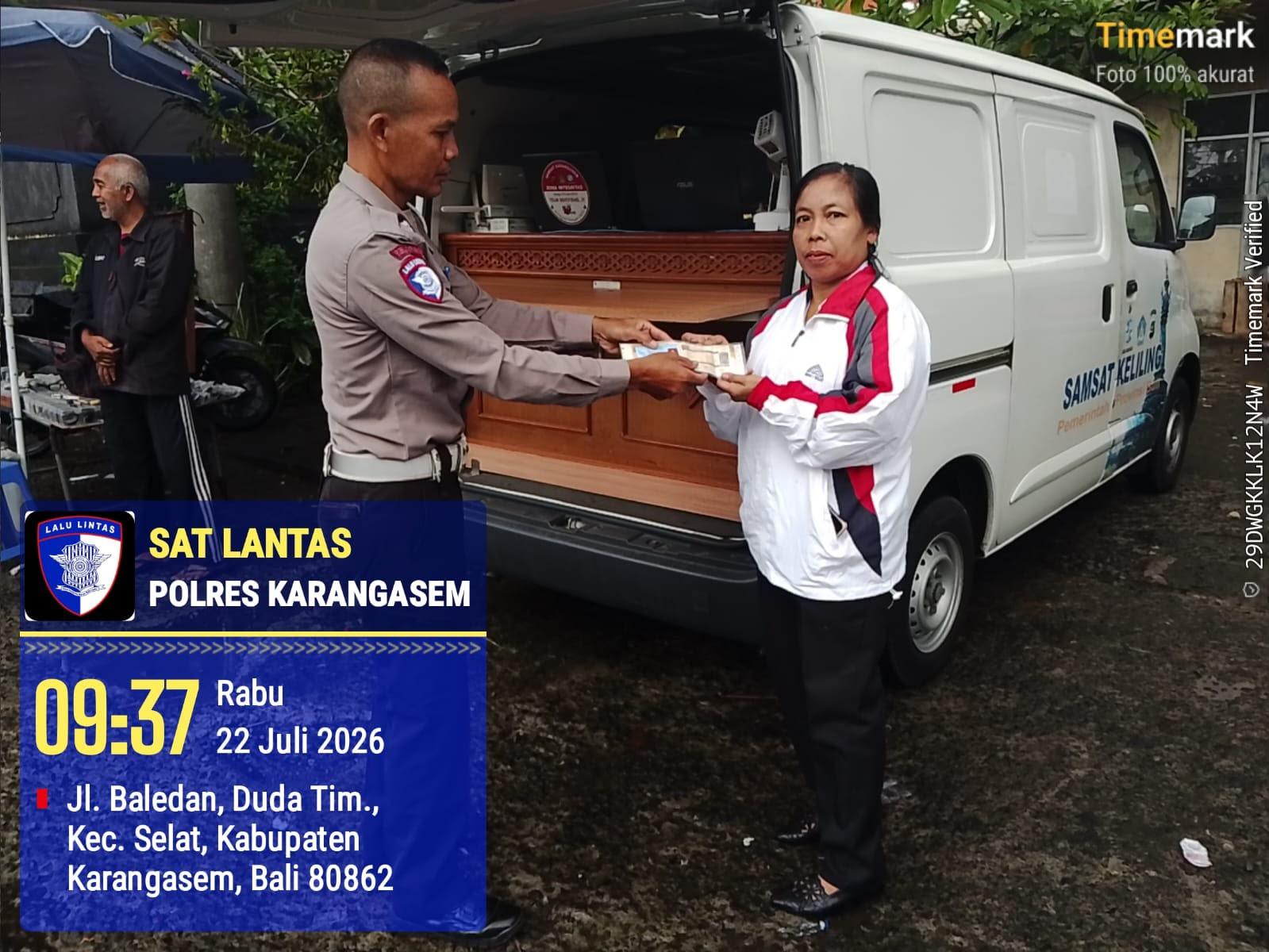 Berikan Kemudahan Pelayanan, Sat Lantas Karangasem Berikan Pelayanan SAMSAT Keliling