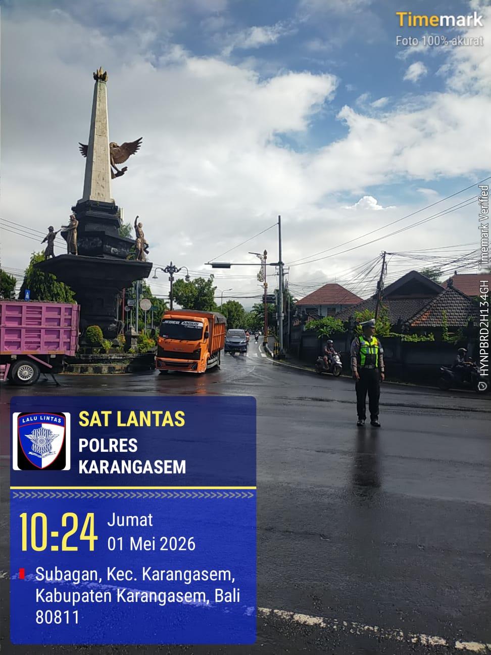 Agar Terciptanya Kelancaran Lalu Lintas Personil Lantas Melaksanakan Penjagaaan Dan Pengaturan di Ktl 2
