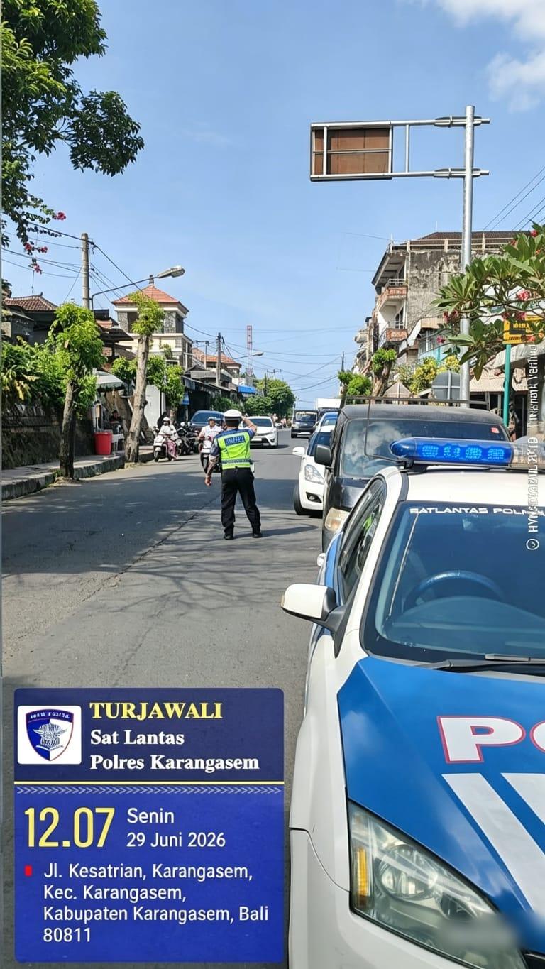 Susuri Jalan Raya Ujung, Satlantas Laksanakan Patroli Dialogis guna menjaga Kamseltibcar Lantas