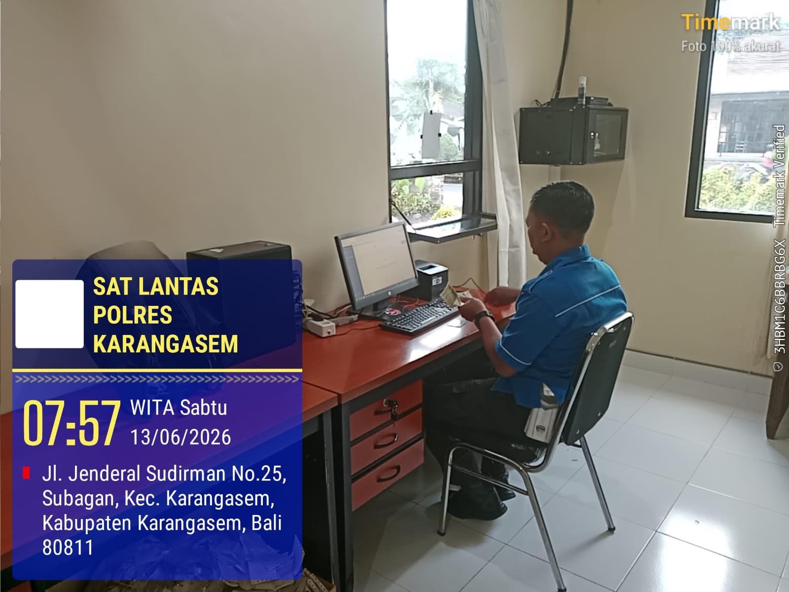 Sat Lantas Polres Karangasem Berikan Pelayanan Samsat Drive Thru