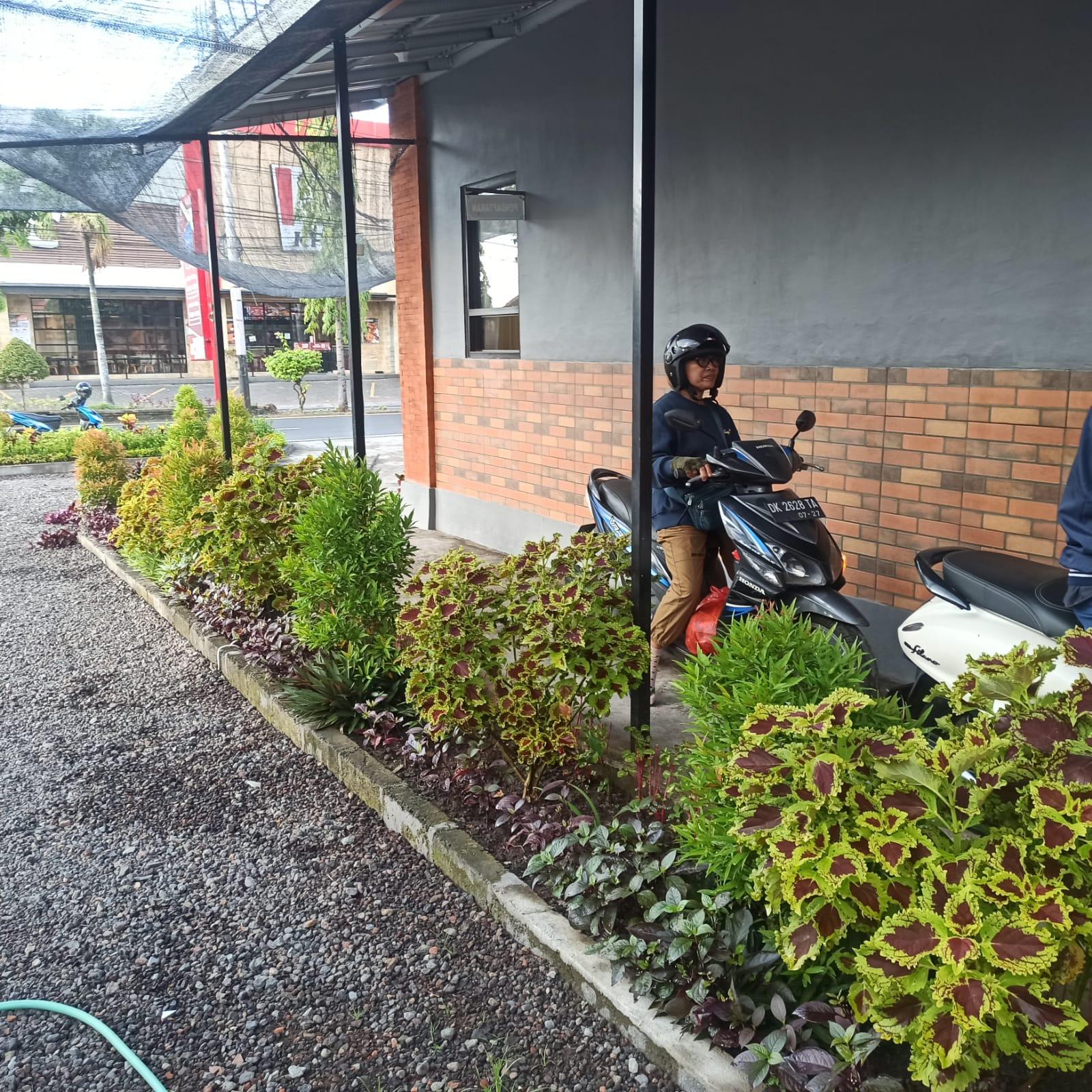 Pelayanan Samsat Drive Thru Polres Karangasem