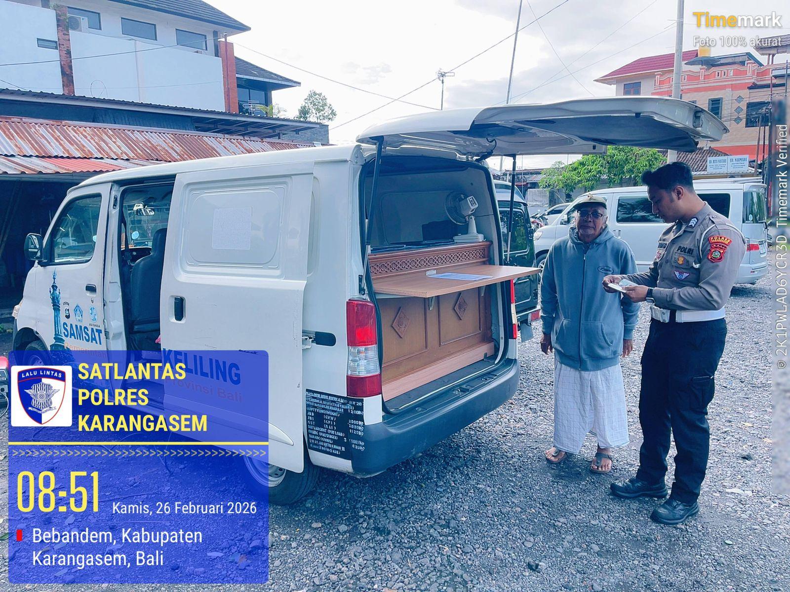 Sat Lantas Karangasem Berikan Pelayanan SAMSAT Keliling