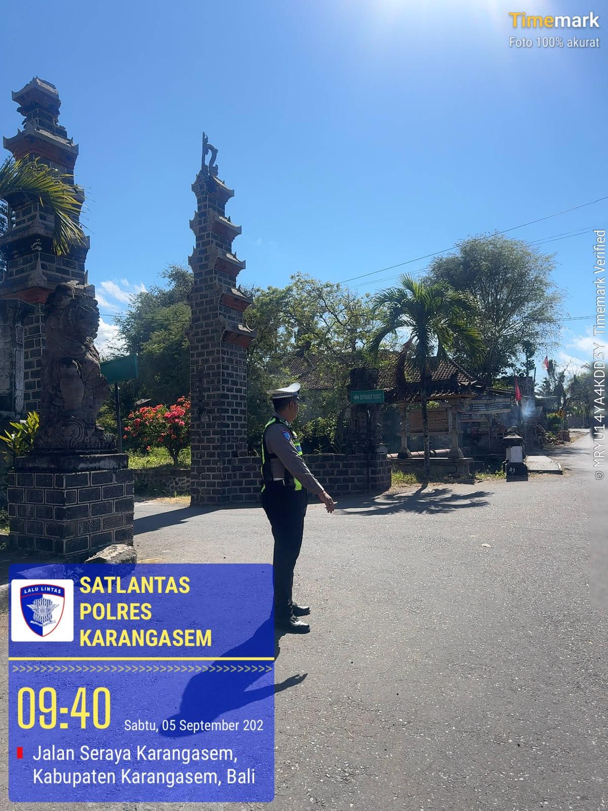  Sat Lantas Polres Karangasem Laksanakan Pengamanan Obyek Wisata Taman Sukasada Ujung