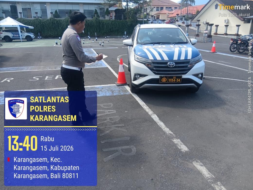 Pastikan Kelayakan dan Keselamatan Berkendara, Pemohon SIM Baru Jalani Uji Praktek di Polres Karangasem