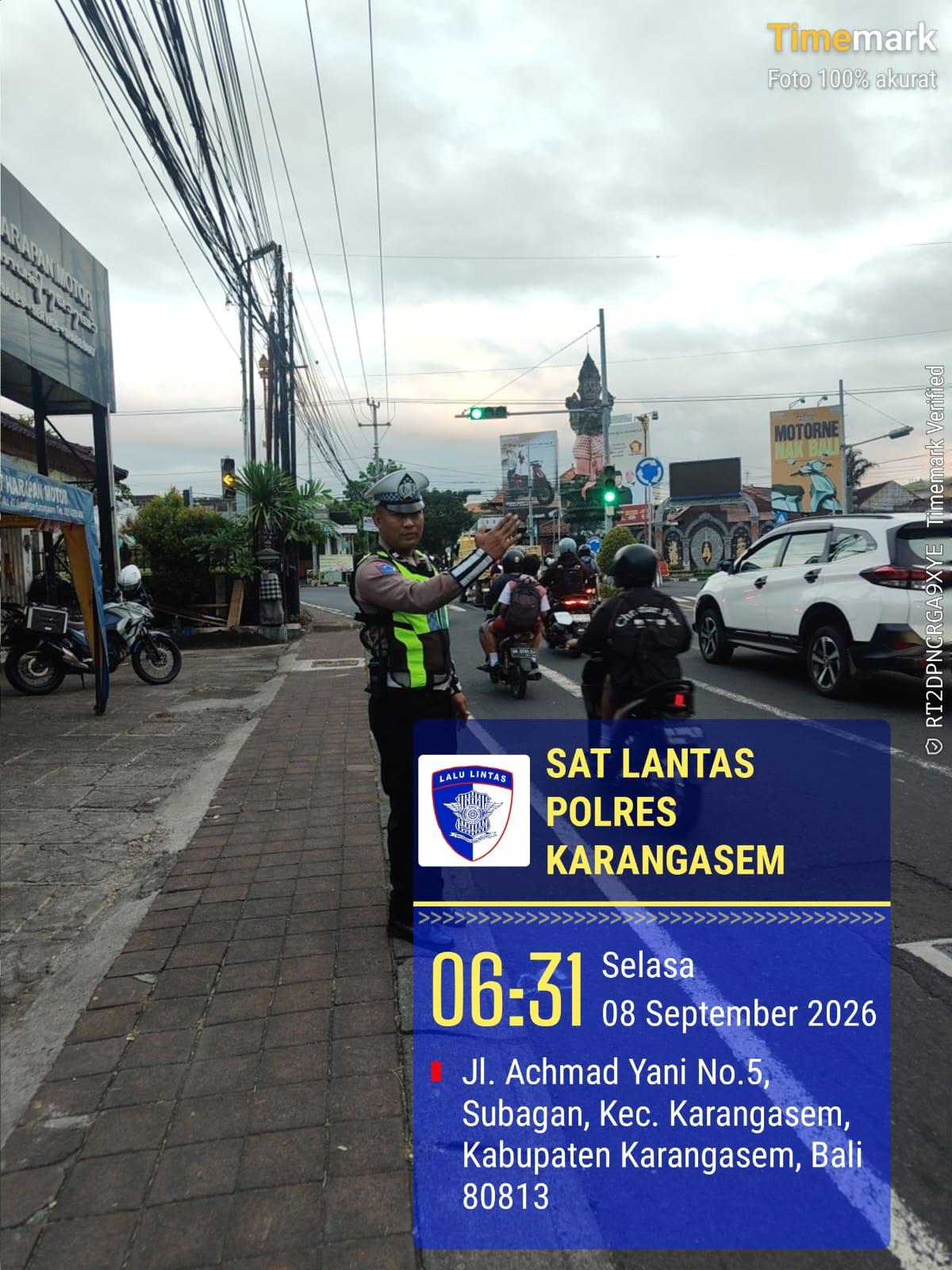 Personil Lantas Laksanakan Gatur Pagi Demi Ketertiban dan Kelancaran Arus Lalin di Ktl 1 Subagan