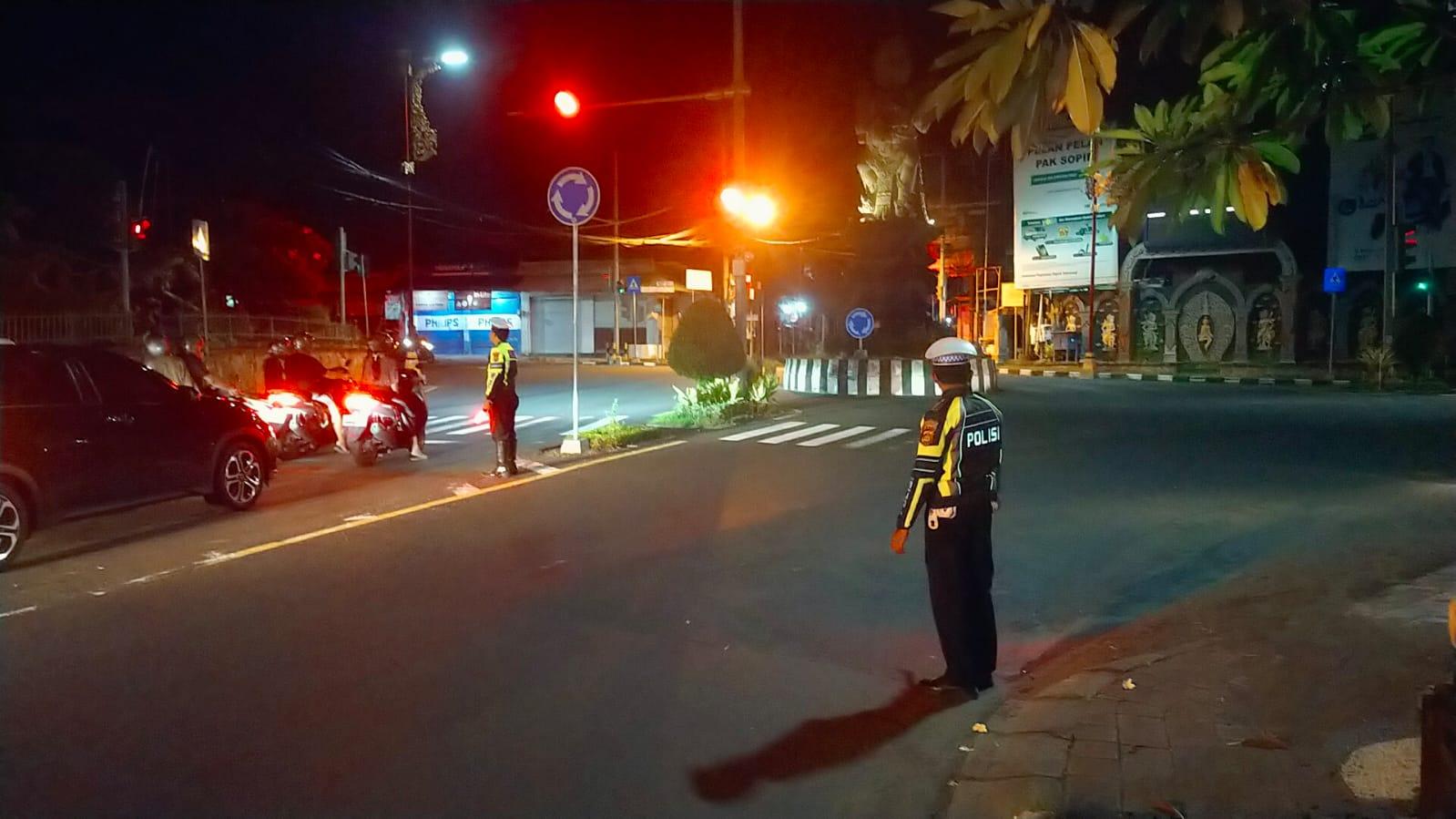 Blue Light Patrol di KTL 1, Satuan  Lalulintas Polres Karangasem Ciptakan Rasa Aman Pada Saat Malam Hari