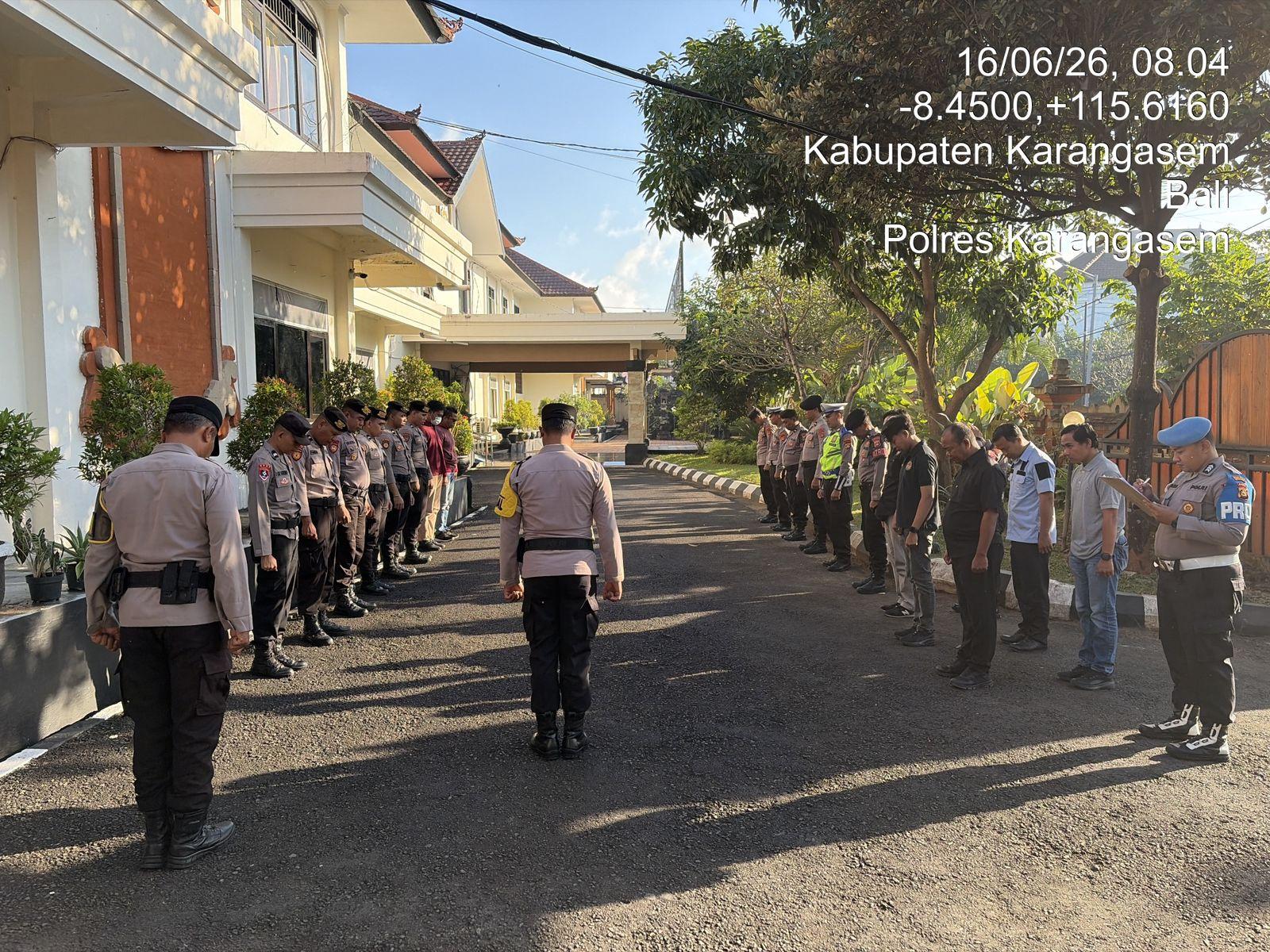 Anggota Lantas Polres Karangasem Laksanakan Serah Terima Tugas Jaga
