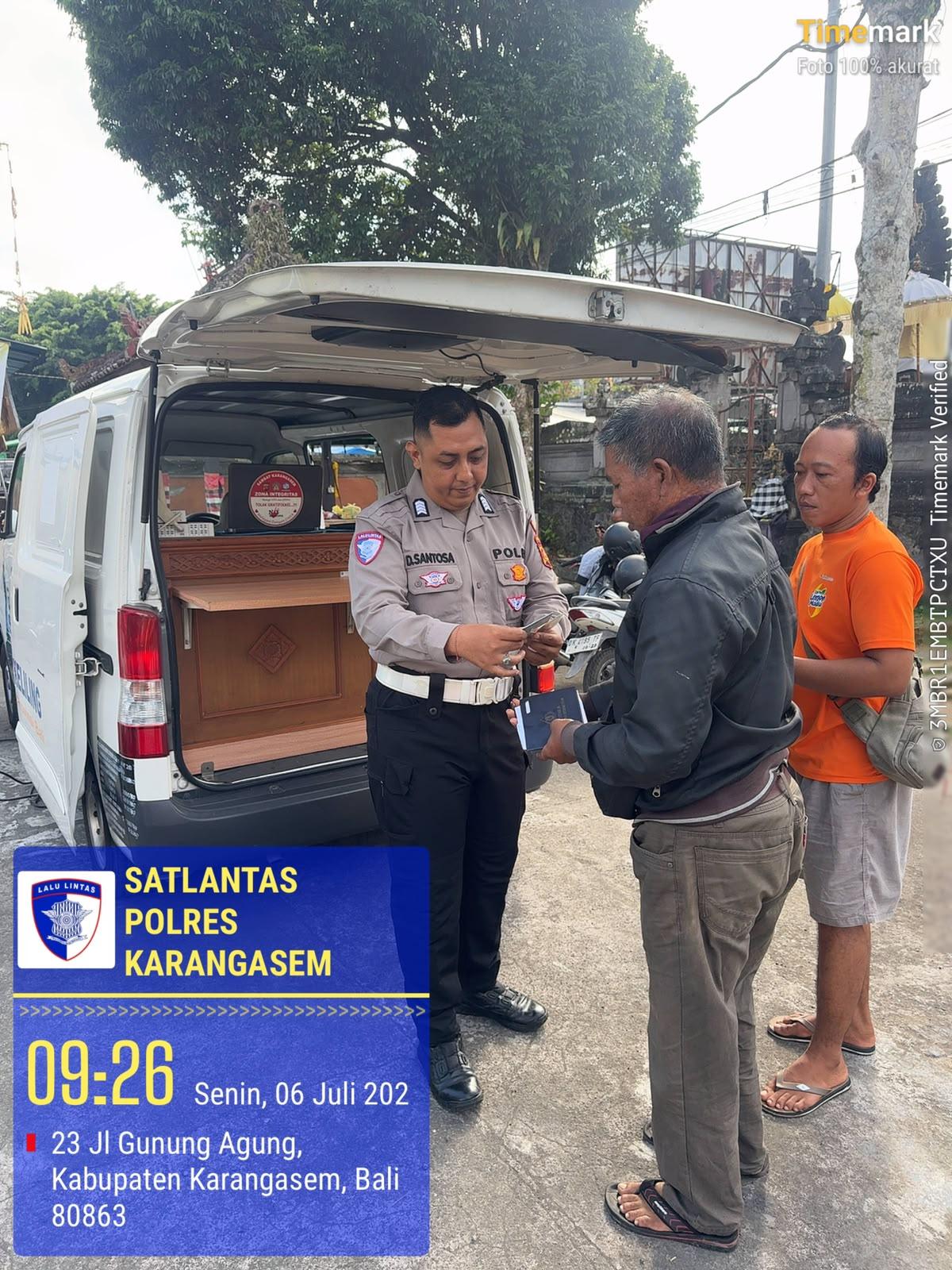 Sat Lantas Karangasem Berikan Pelayanan SAMSAT Keliling