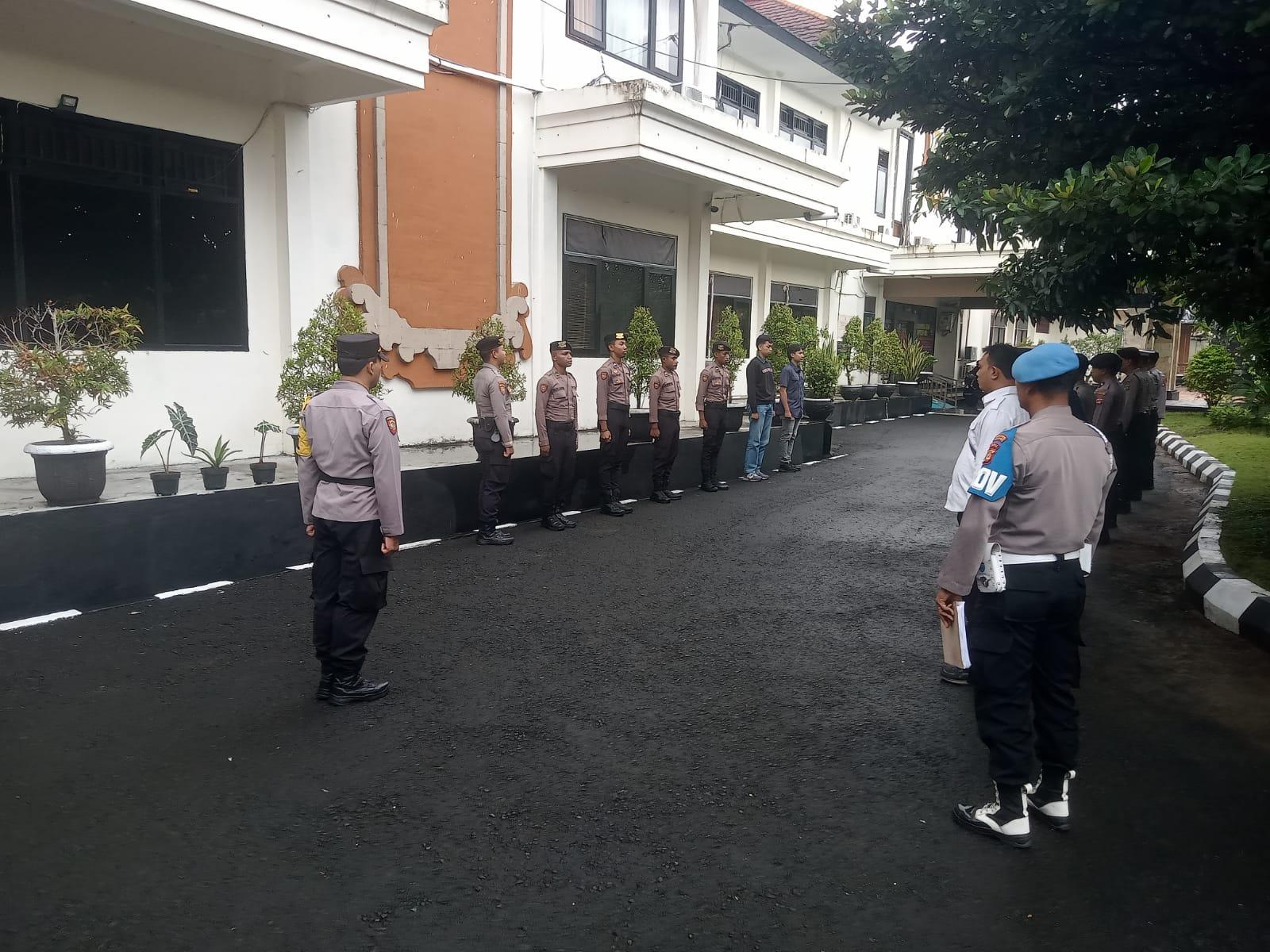 Anggota Lantas Polres Karangasem Laksanakan Serah Terima Tugas Jaga