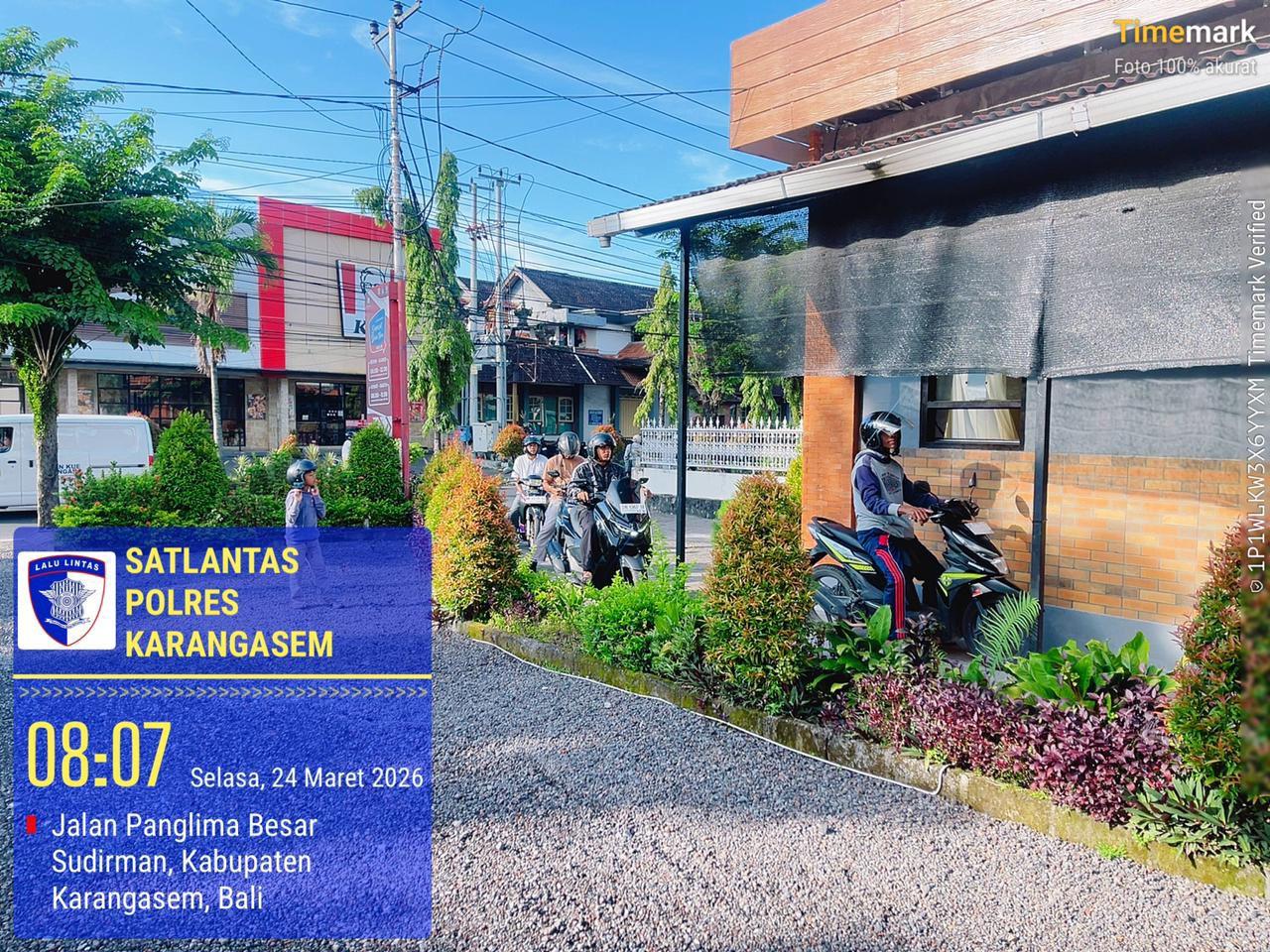 Pelayanan Samsat Drive Thru Polres Karangasem