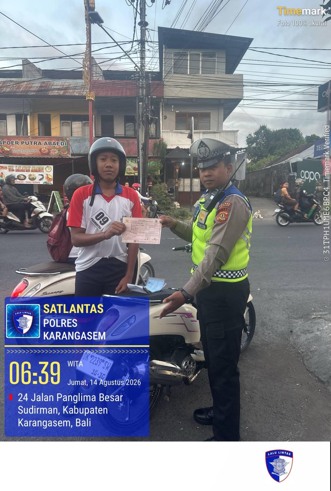 Tingkatkan Kedisiplinan Jalan Raya, Satlantas Polres Karangasem Intensifkan Tilang Manual