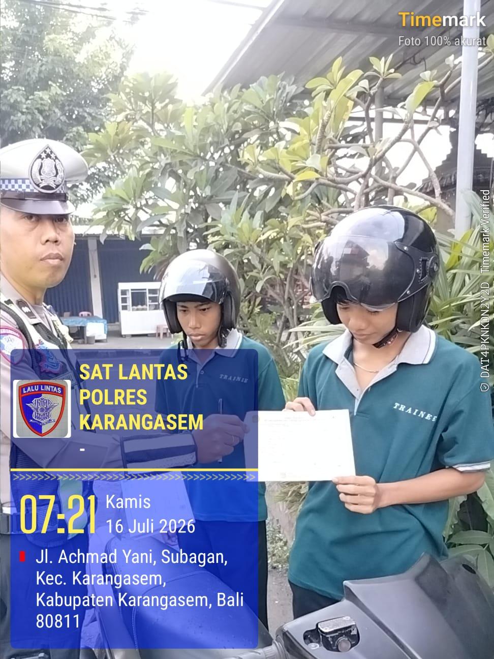Tingkatkan Kedisiplinan Jalan Raya, Satlantas Polres Karangasem Intensifkan Tilang Manual