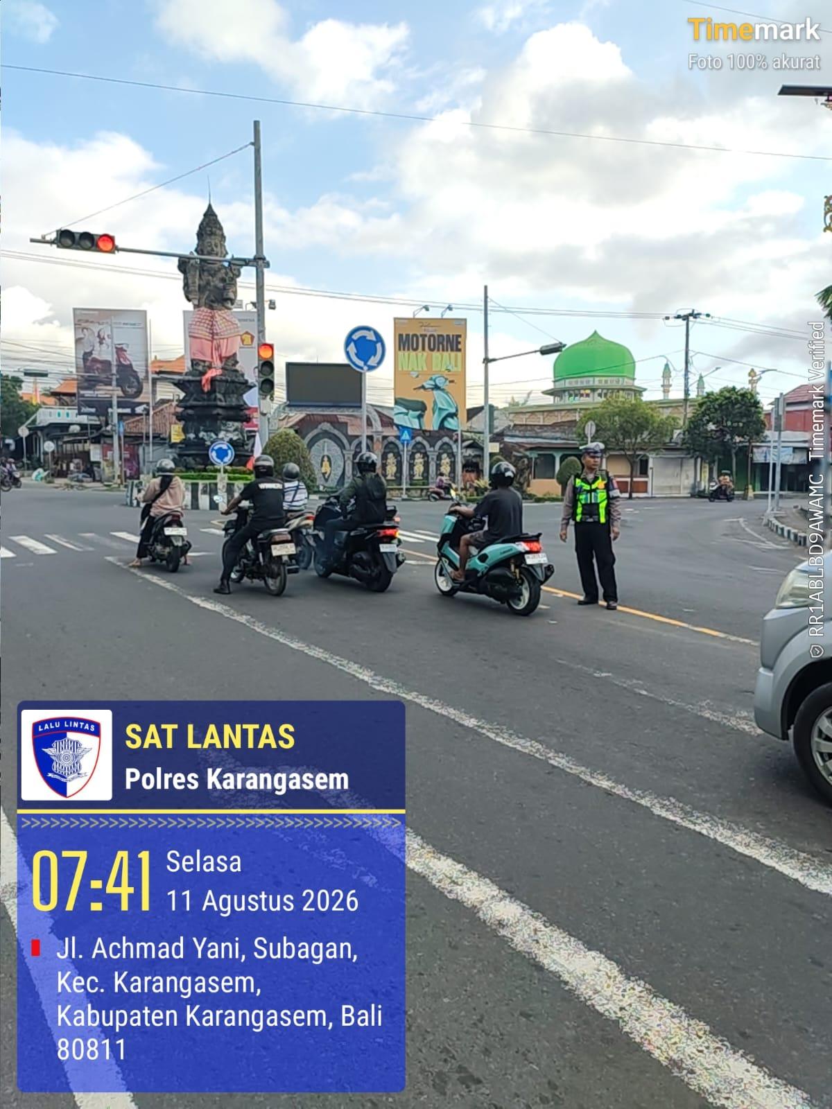 Personil Lantas Laksanakan Gatur Pagi Demi Ketertiban dan Kelancaran Arus Lalin di Ktl 1 Subagan