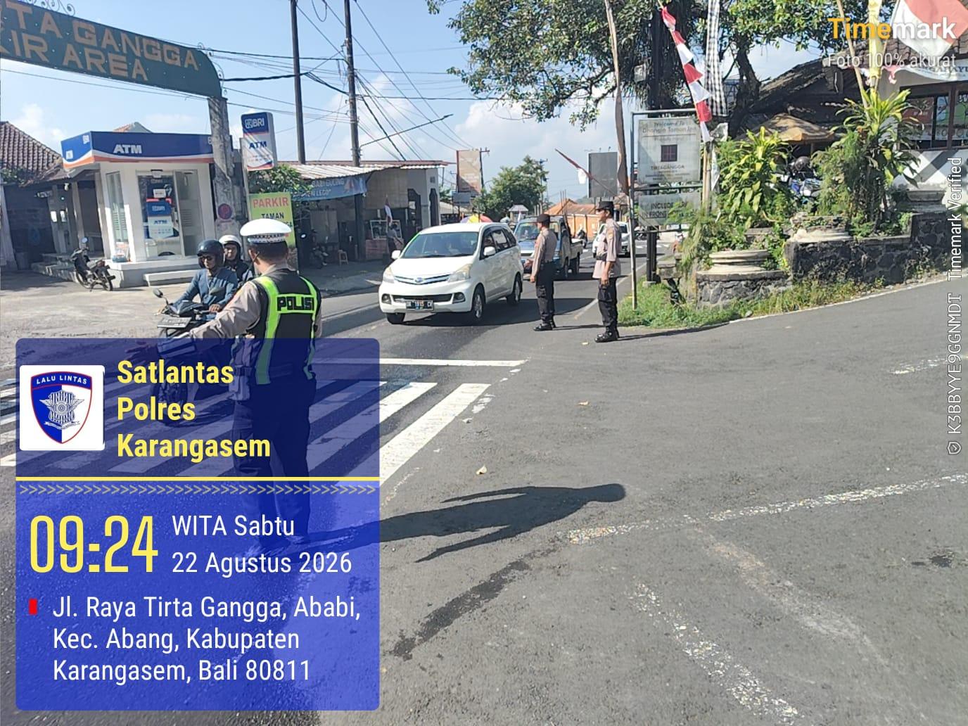 Sat Lantas Melaksanakan Pengamanan di Obyek Wisata Tirtagangga