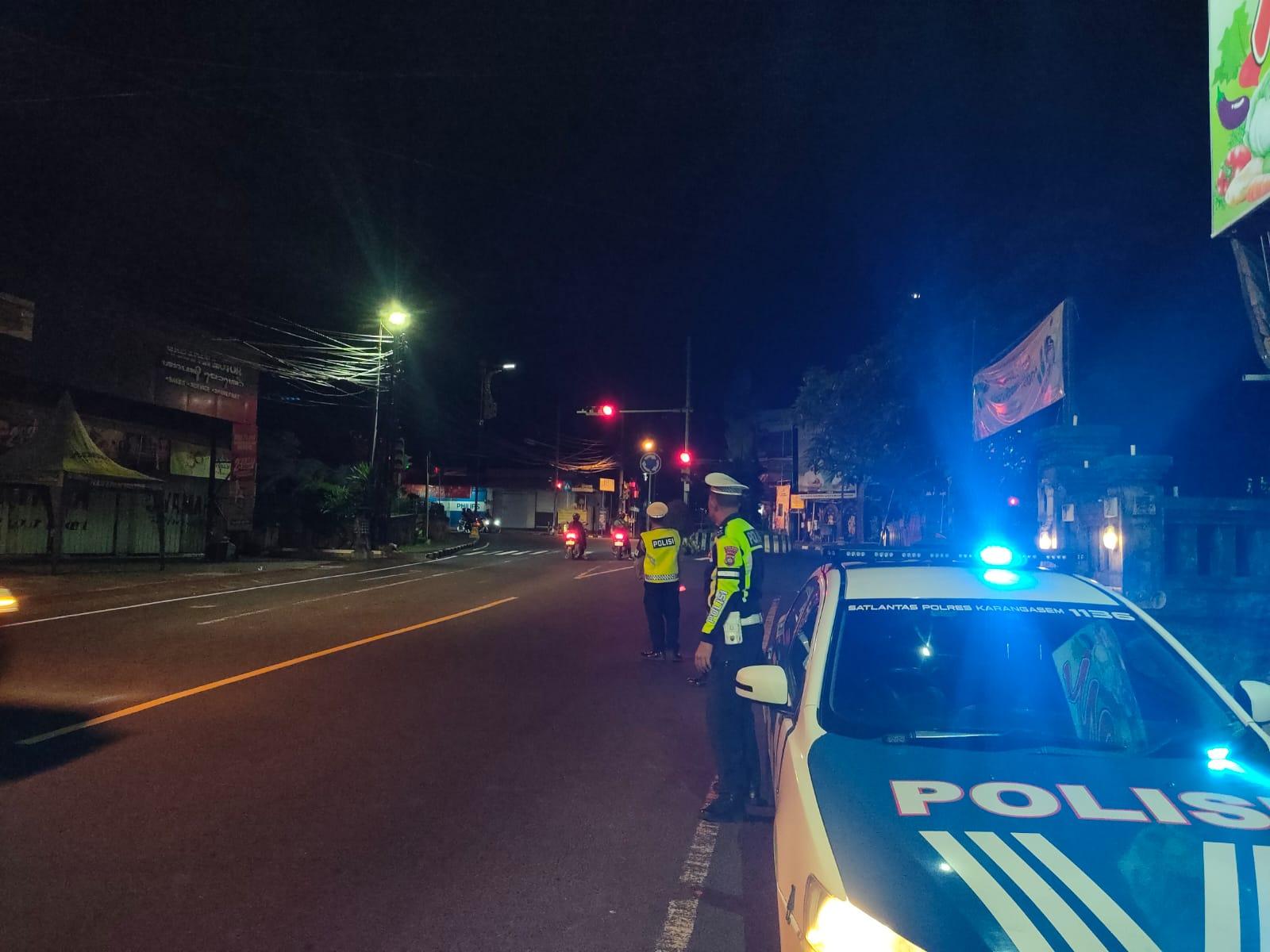 Blue Light Patrol di KTL 1, Satuan  Lalulintas Polres Karangasem Ciptakan Rasa Aman Pada Saat Malam Hari