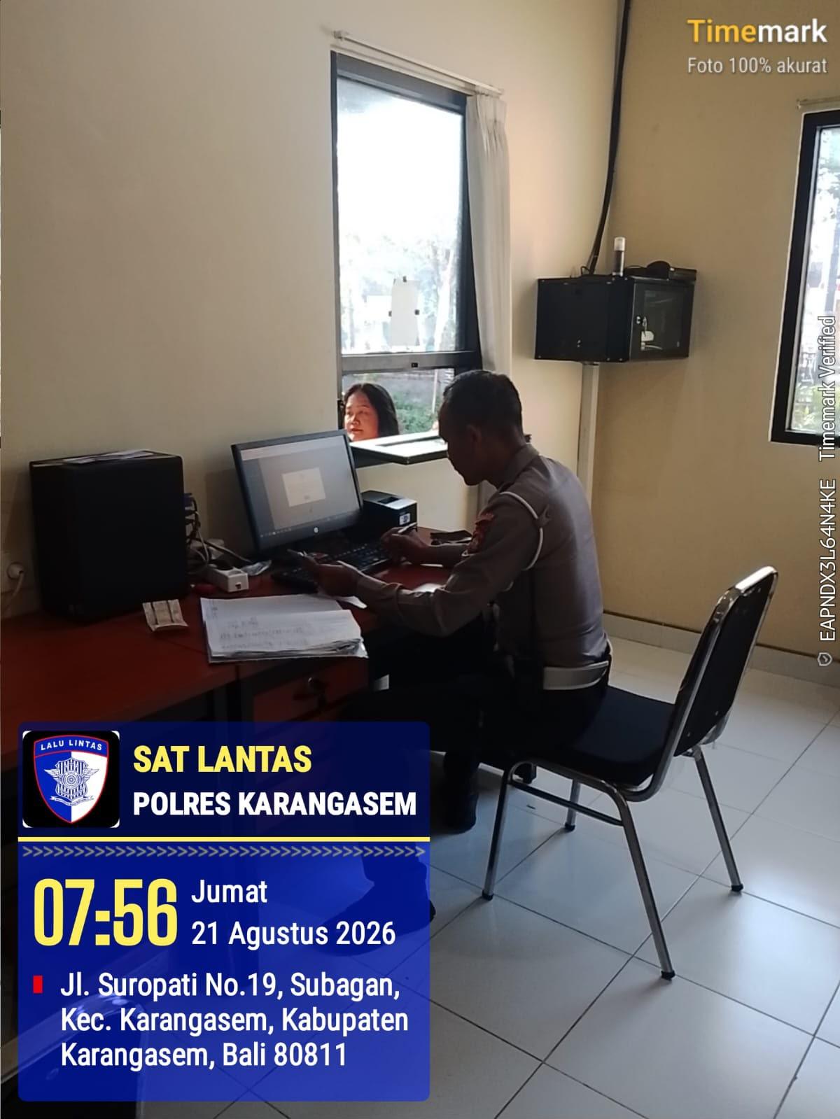Permudah MAsyarakat Membayar Pajak Kendaraan, Sat Lantas Polres Karangasem Berikan Pelayanan Samsat Drive Thru