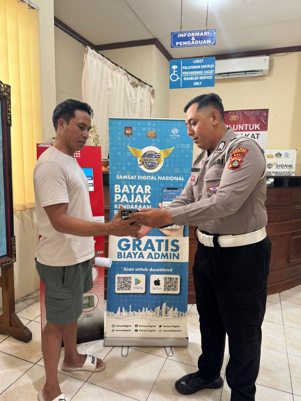 Polres Karangasem  Terus Gencarkan Aplikasi Signal Samsat, Permudah Layanan Pajak bagi Masyarakat 