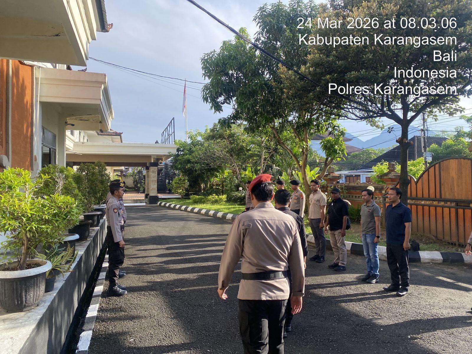 Laksanakan Tugas Piket Mako, Sat Lantas Polres Karangasem Ikuti Serah Terima Tugas Jaga