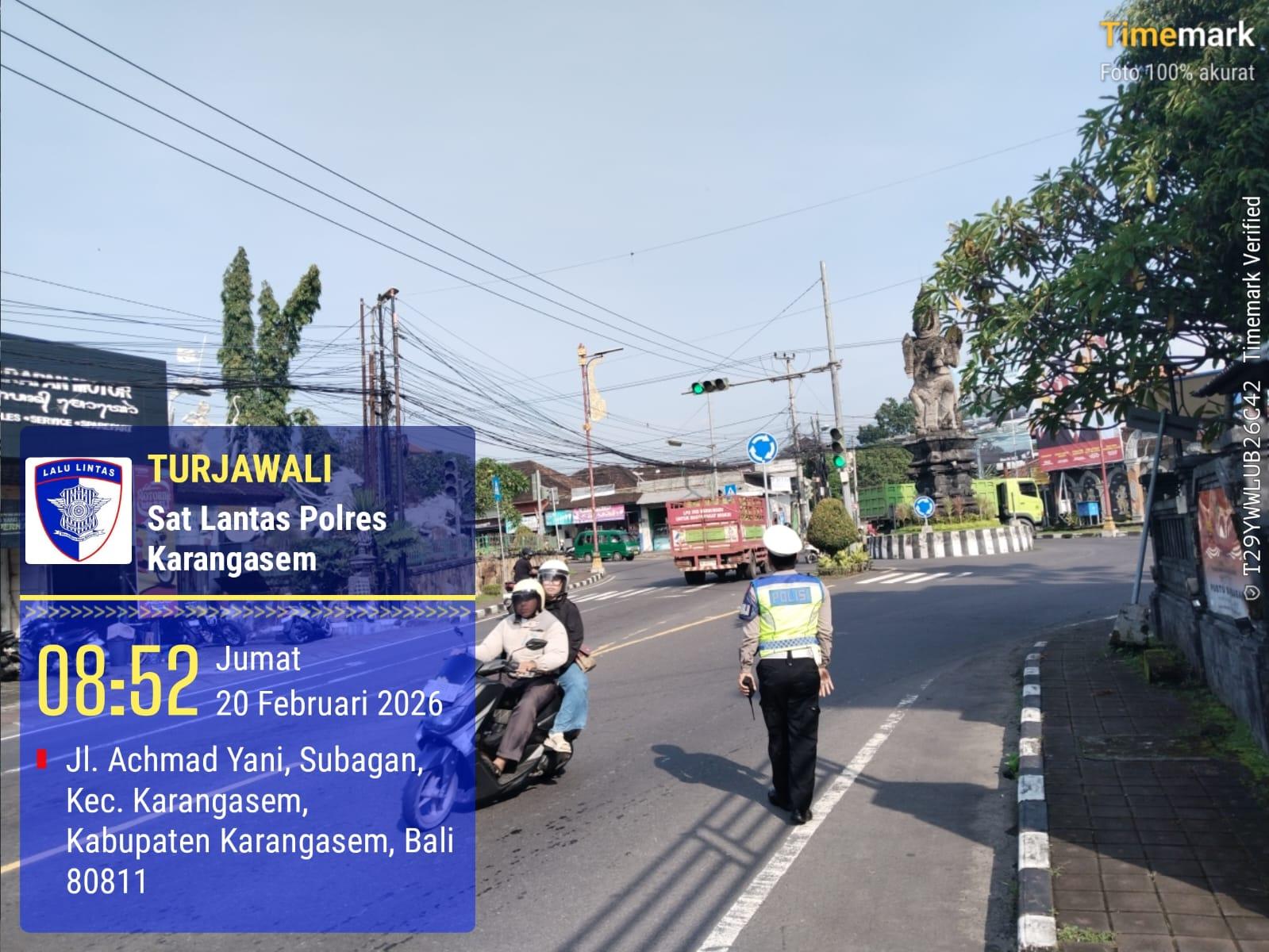 Personil Lantas Laksanakan Gatur Pagi Demi Ketertiban Dan Kelancaran Arus Lalin Di Ktl 1 Subagan