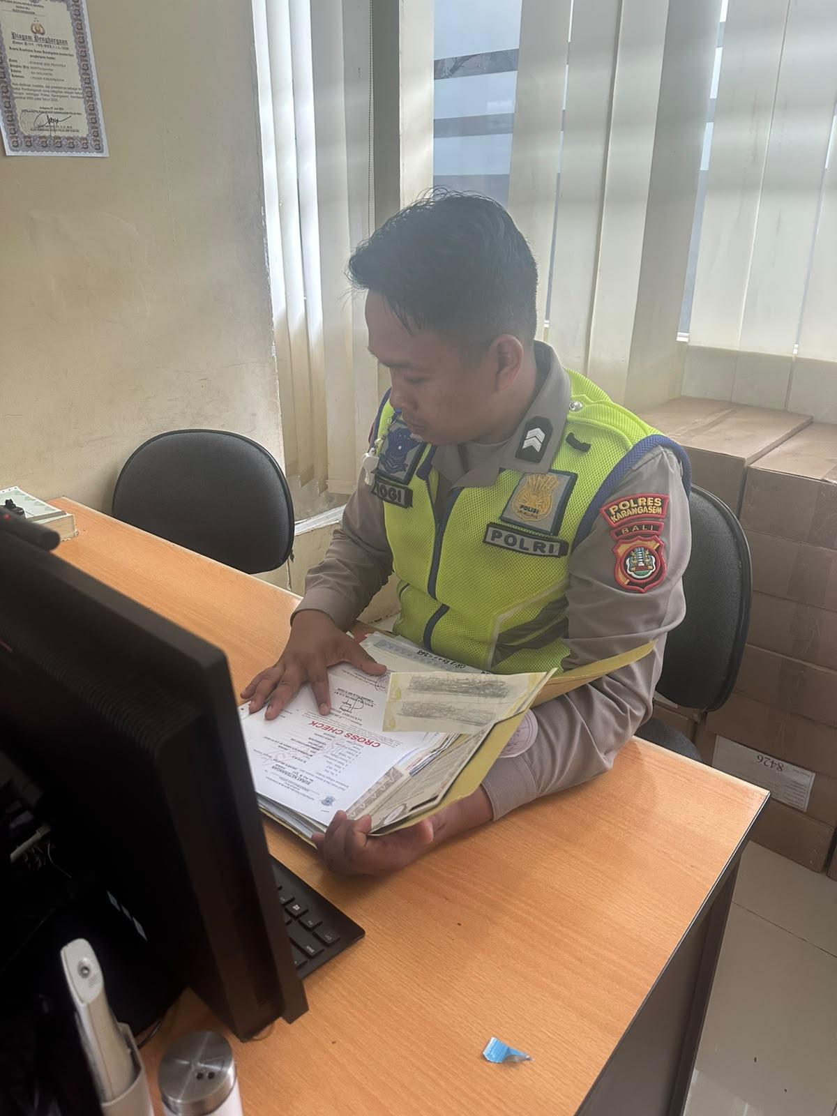 Sat Lantas Polres Karangasem Berikan Pelayanan Prima di BPKB