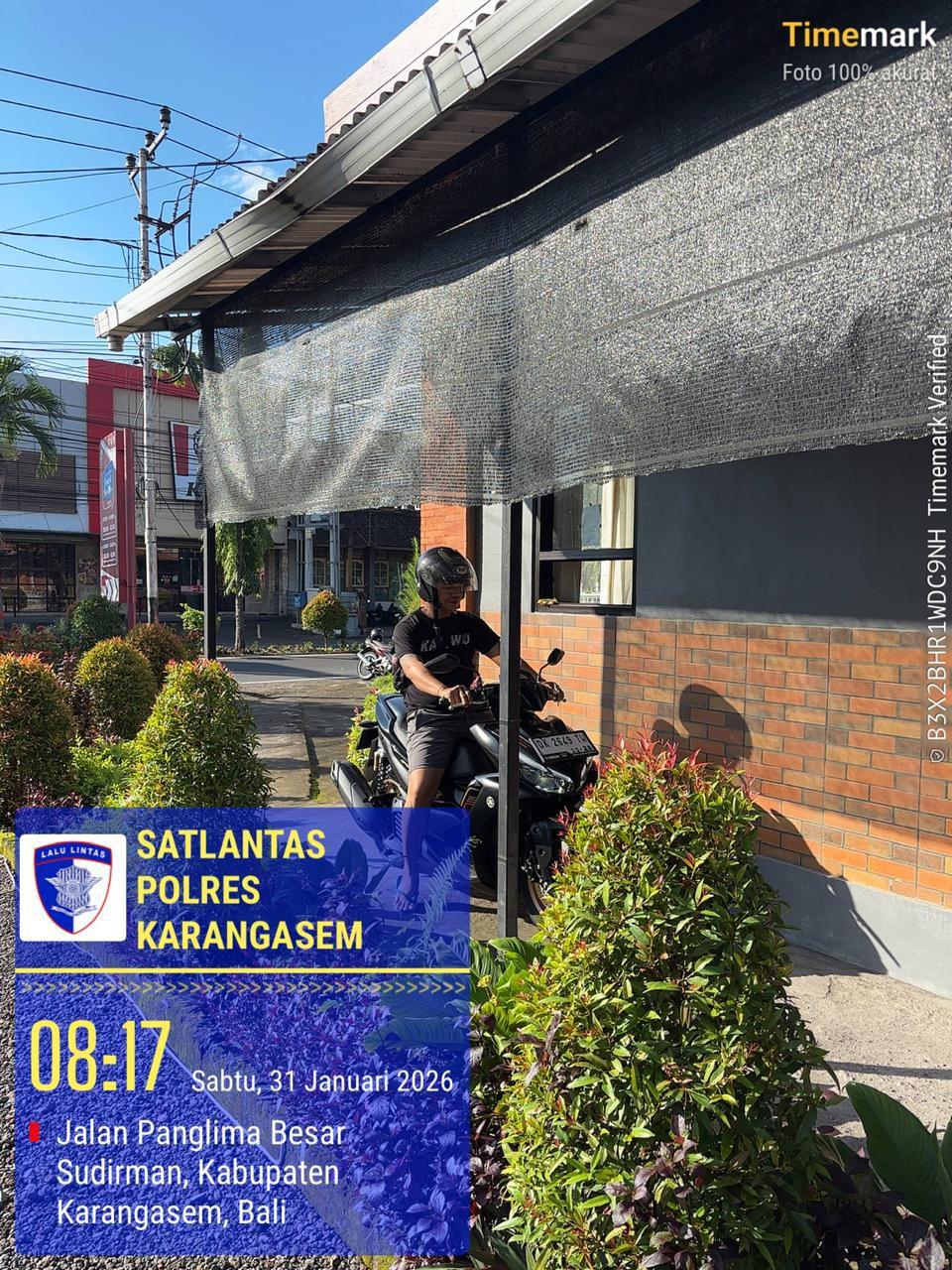 Pelayanan Samsat Drive Thru Polres Karangasem