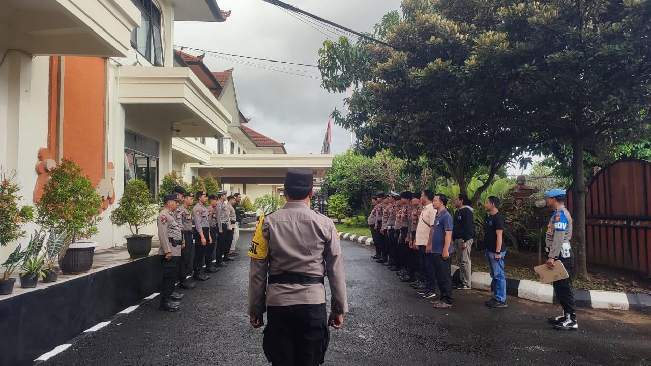Anggota Lantas Polres Karangasem Laksanakan Serah Terima Tugas Jaga