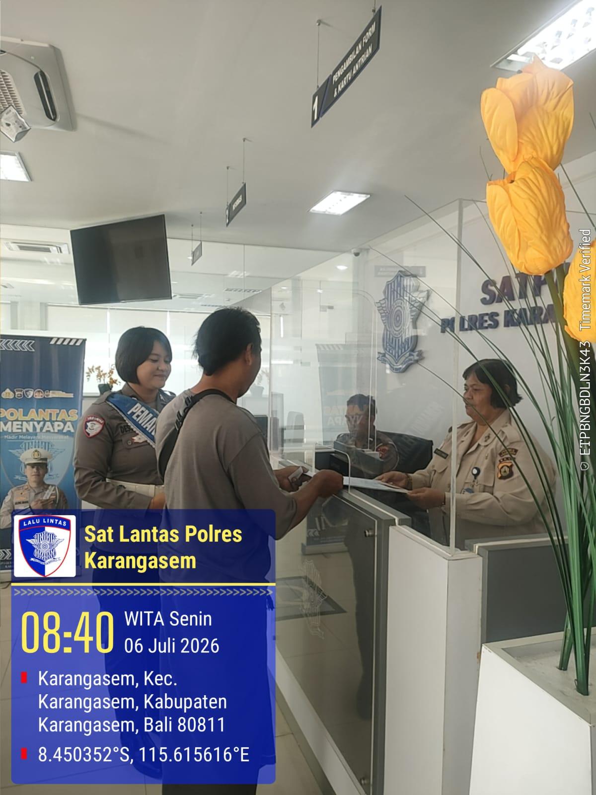 Wujudkan Pelayanan Prima, Satpas Polres Karangasem Laksanakan Pelayanan dengan Senyum, Sapa, Salam