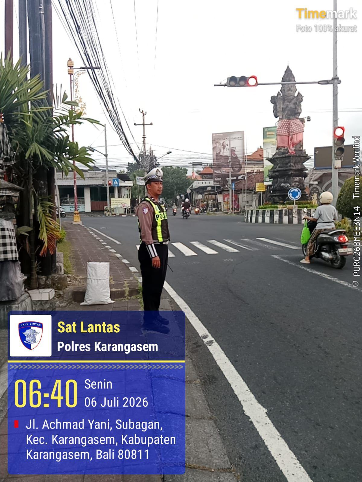 Personil Lantas Laksanakan Gatur Pagi Demi Ketertiban Dan Kelancaran Arus Lalin Di Ktl 1 Subagan
