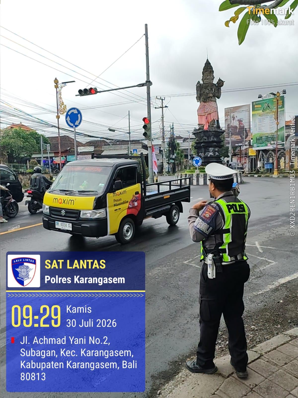 Personil Lantas Laksanakan Gatur Pagi Demi Ketertiban dan Kelancaran Arus Lalin di Ktl 1 Subagan