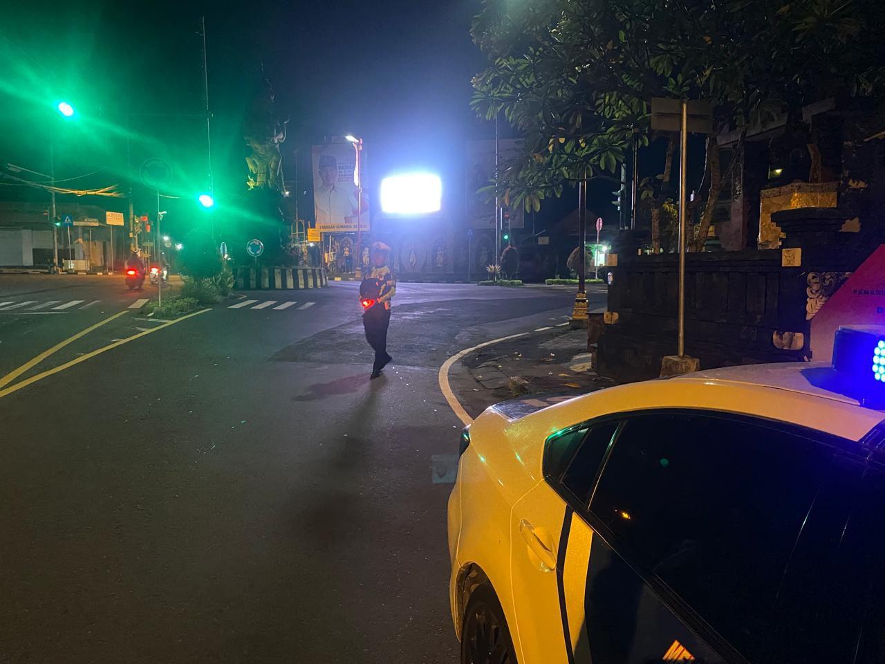  Blue Light Patrol di KTL 1, Satuan  Lalulintas Polres Karangasem Ciptakan Rasa Aman Pada Saat Malam Hari