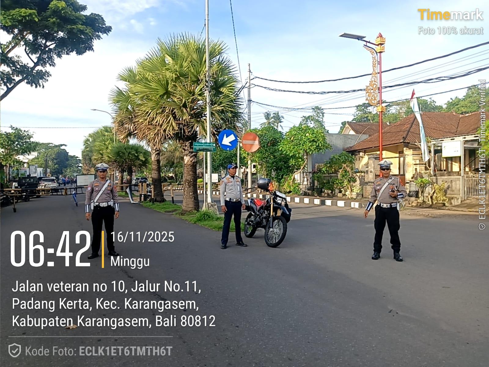 Sat Lantas Polres Karangasem Amankan Jalur Car Free Day di Jalan Veteran