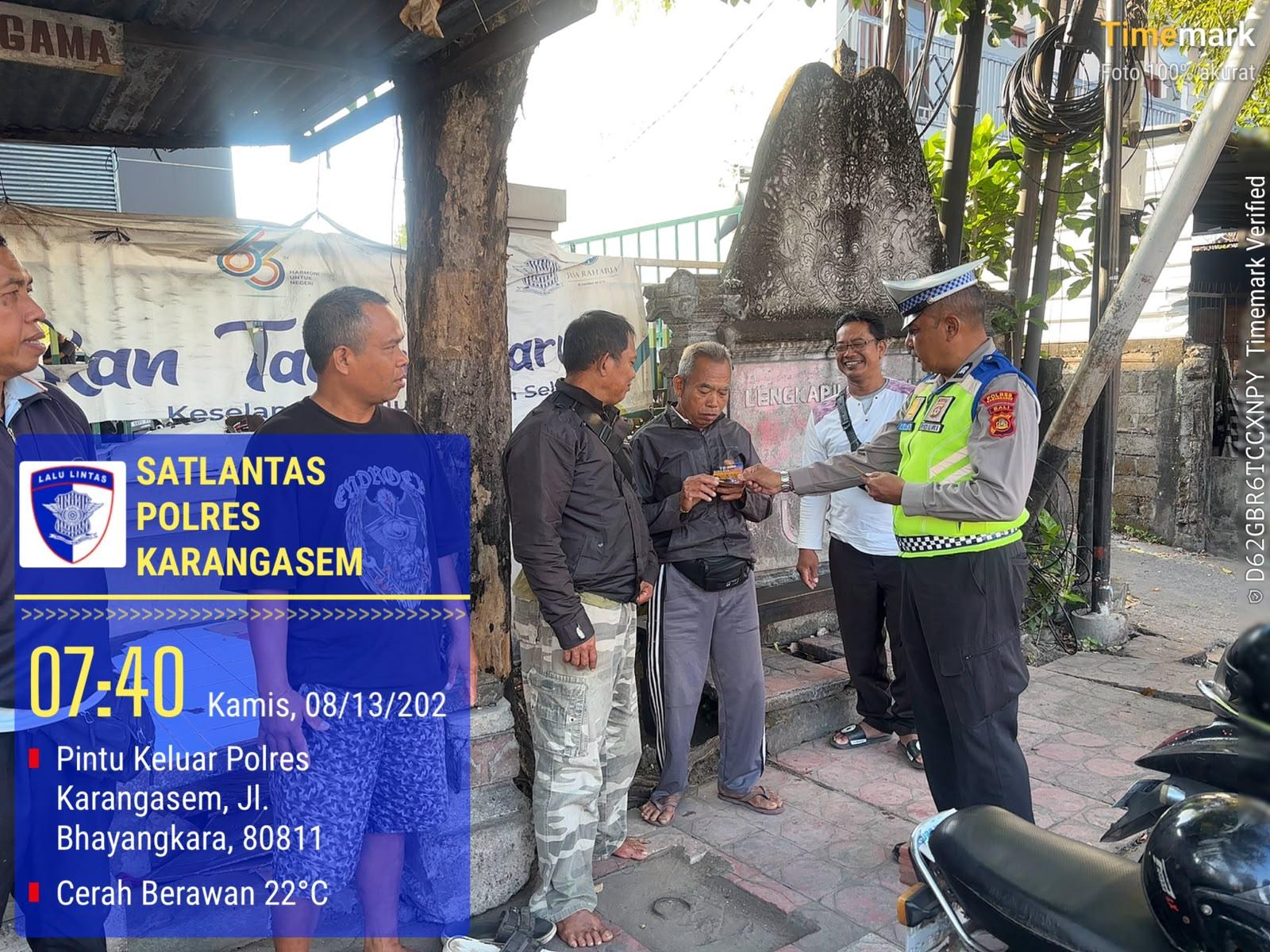 Polantas Menyapa, Unit Kamsel Sat Lantas Polres Karangasem Laksanakan Dialogis terhadap Ojek Ogama