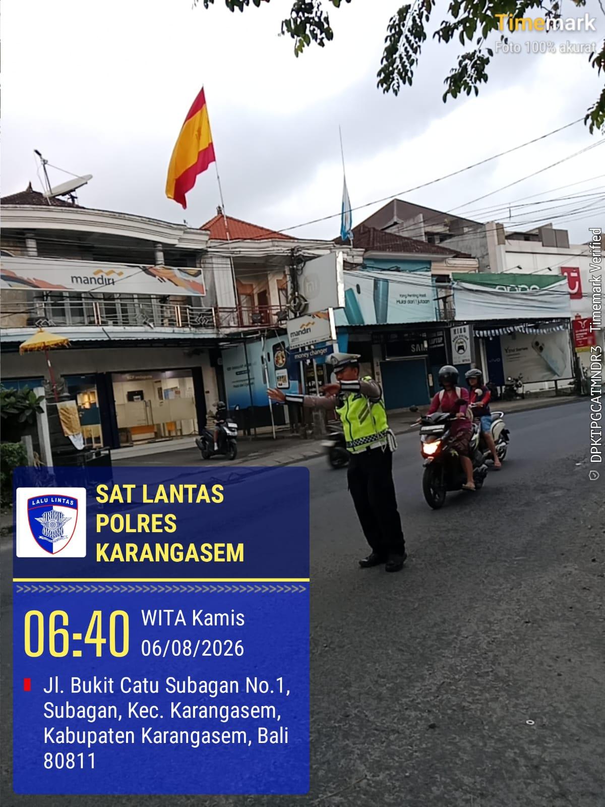 Anggota Lantas Polres Karangasem Laksanakan PH Pagi di MAN Amlapura