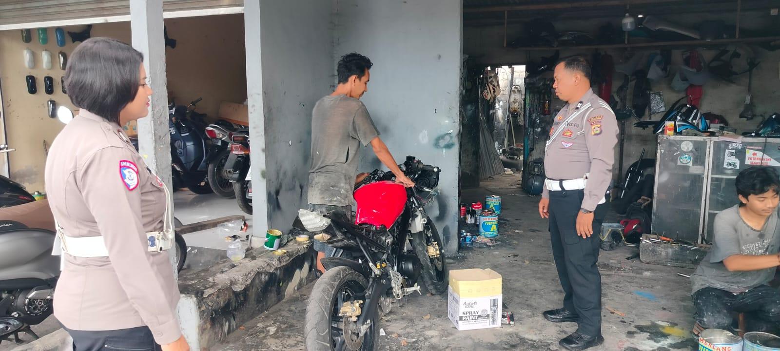 Sat Lantas Polres Karangasem  Gencar Sosialisasi Larangan Knalpot Brong