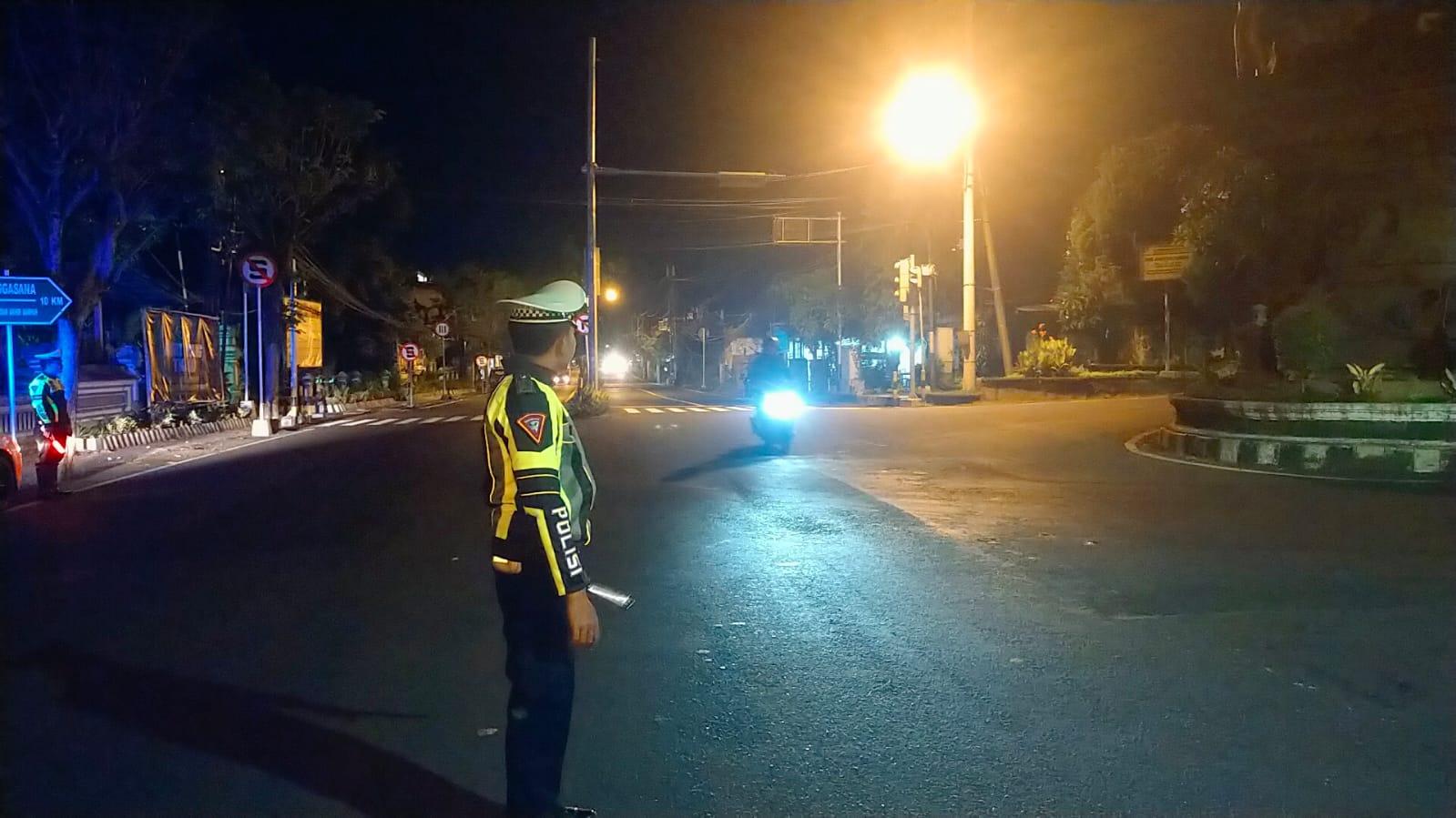 Cegah Balap Liar Sat Lantas Polres Karangasem  Gelar Patroli pada Malam Hari