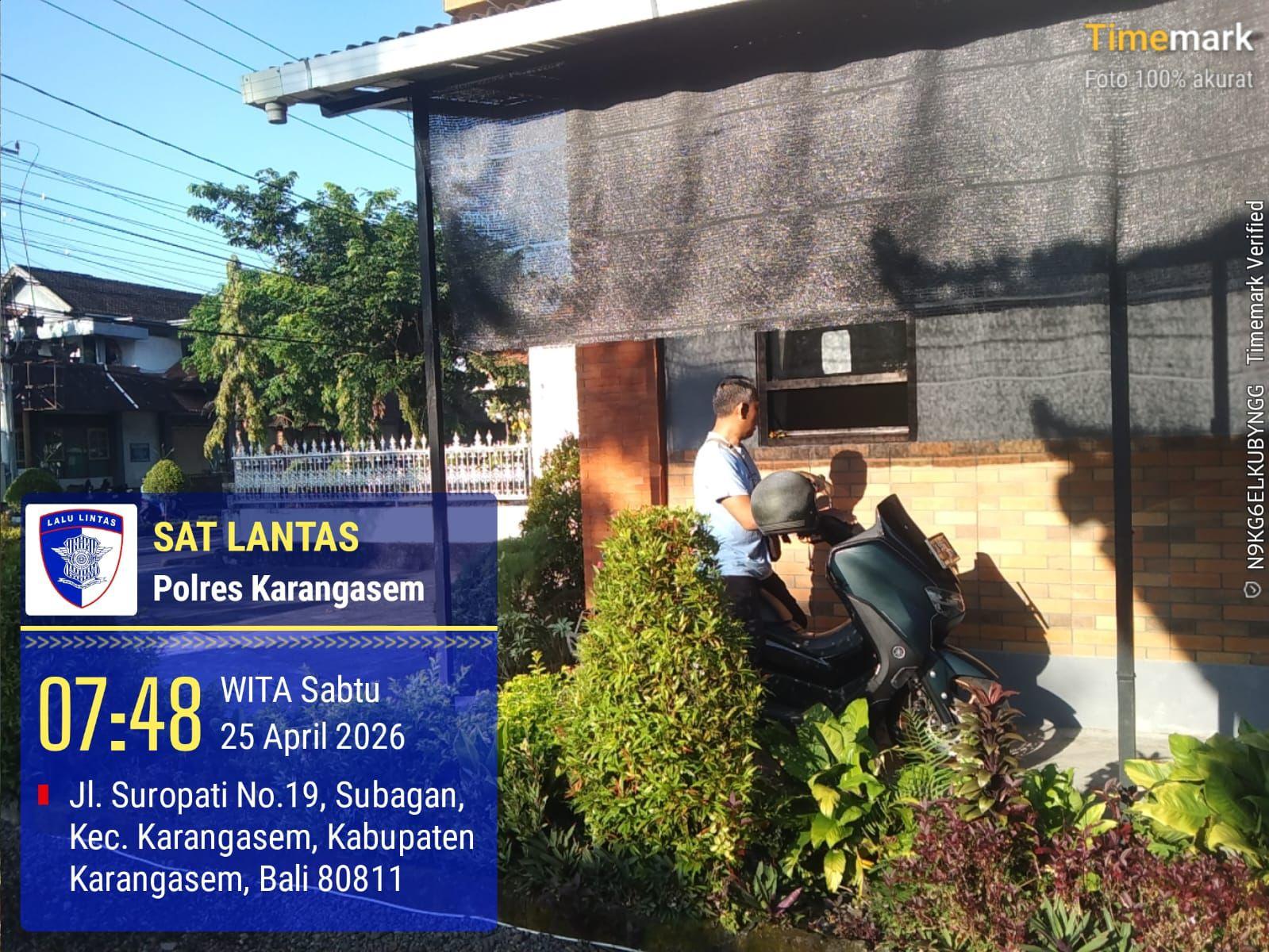 Pelayanan Samsat Drive Thru Polres Karangasem