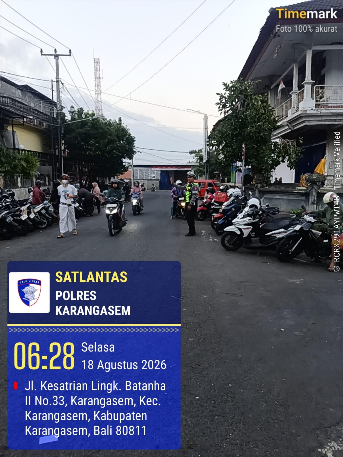 Sat Lantas laksanakan Pengaturan di Pasar Amlapura