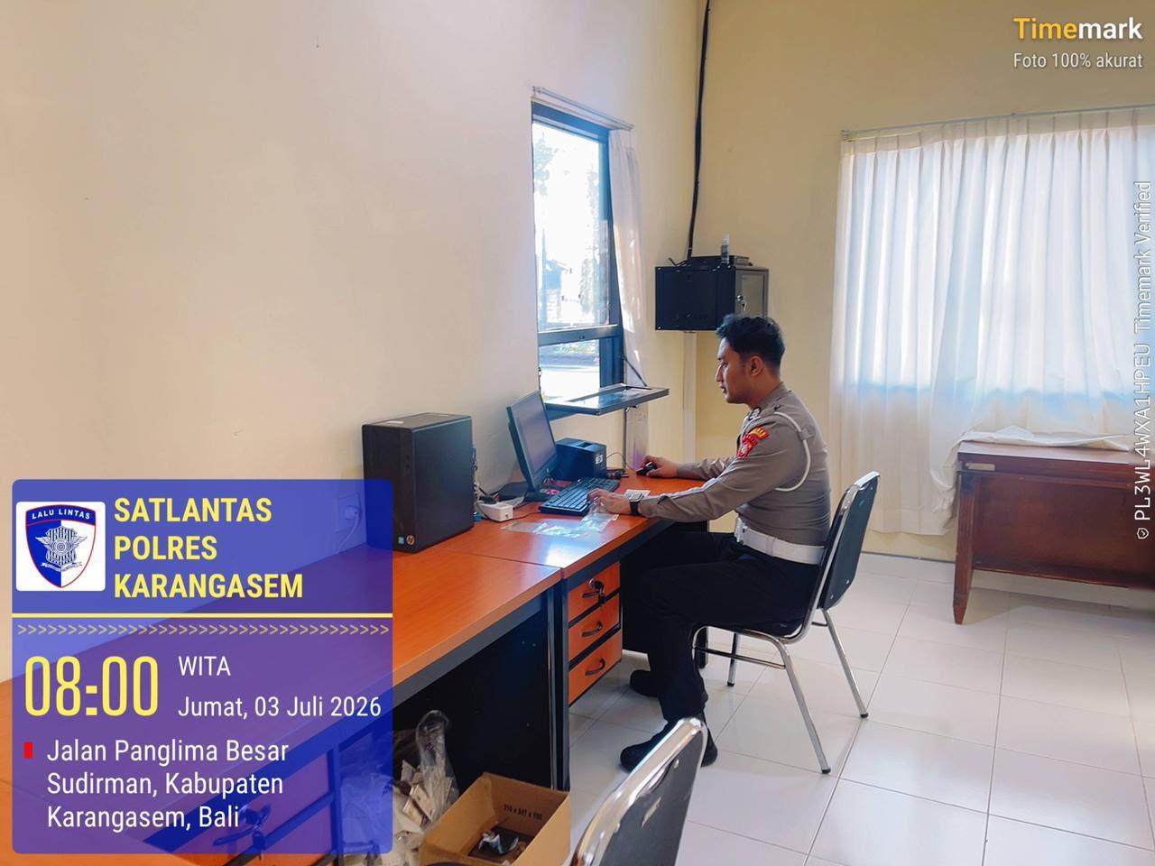 Sat Lantas Polres Karangasem Berikan Pelayanan Samsat Drive Thru