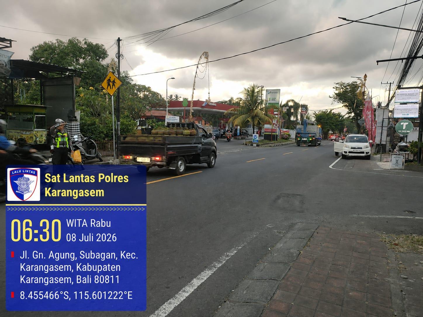 Tingkatkan Keamanan dan Kelancaran Lalulintas, Sat Lantas Polres Karangasem Atensi Arus Lalin di Jalan Jeruk