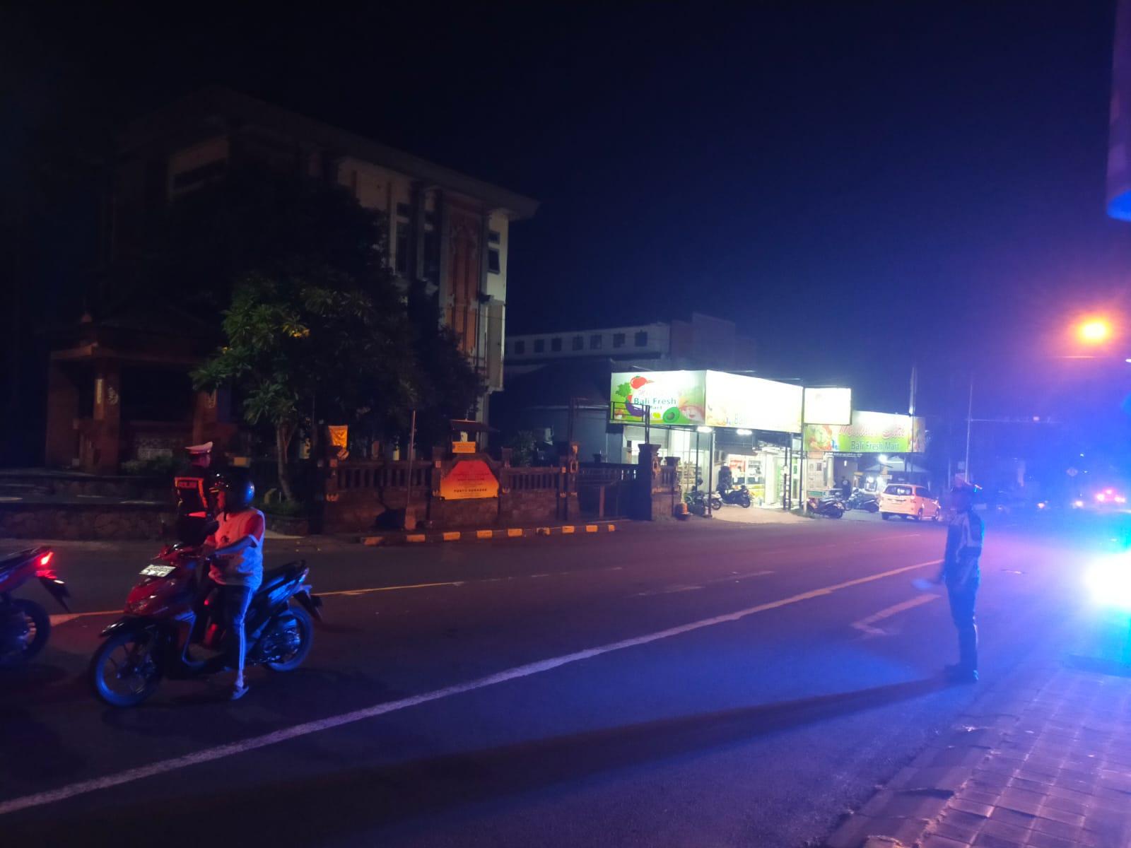 Blue Light Patrol di KTL 1, Satuan  Lalulintas Polres Karangasem Ciptakan Rasa Aman Pada Saat Malam Hari