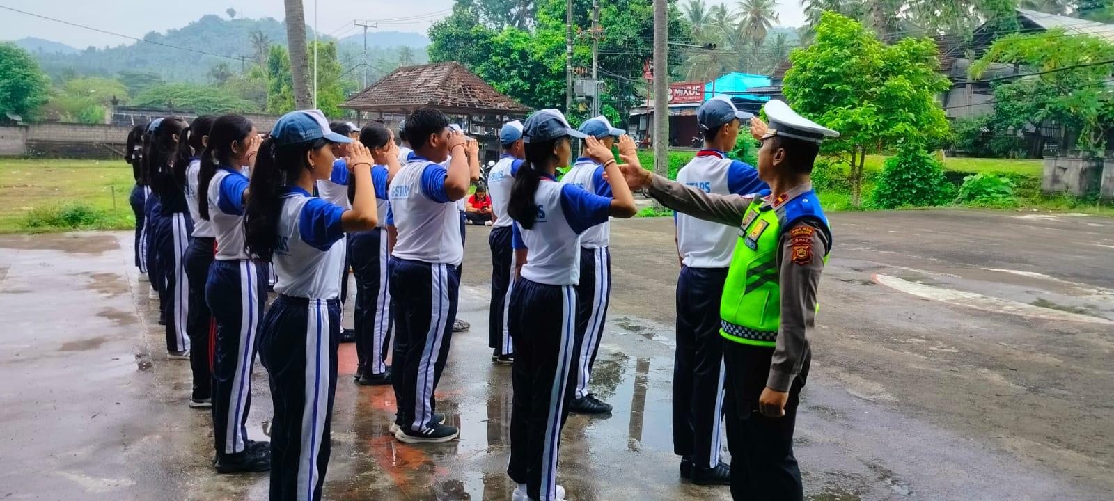 Police Goes To School