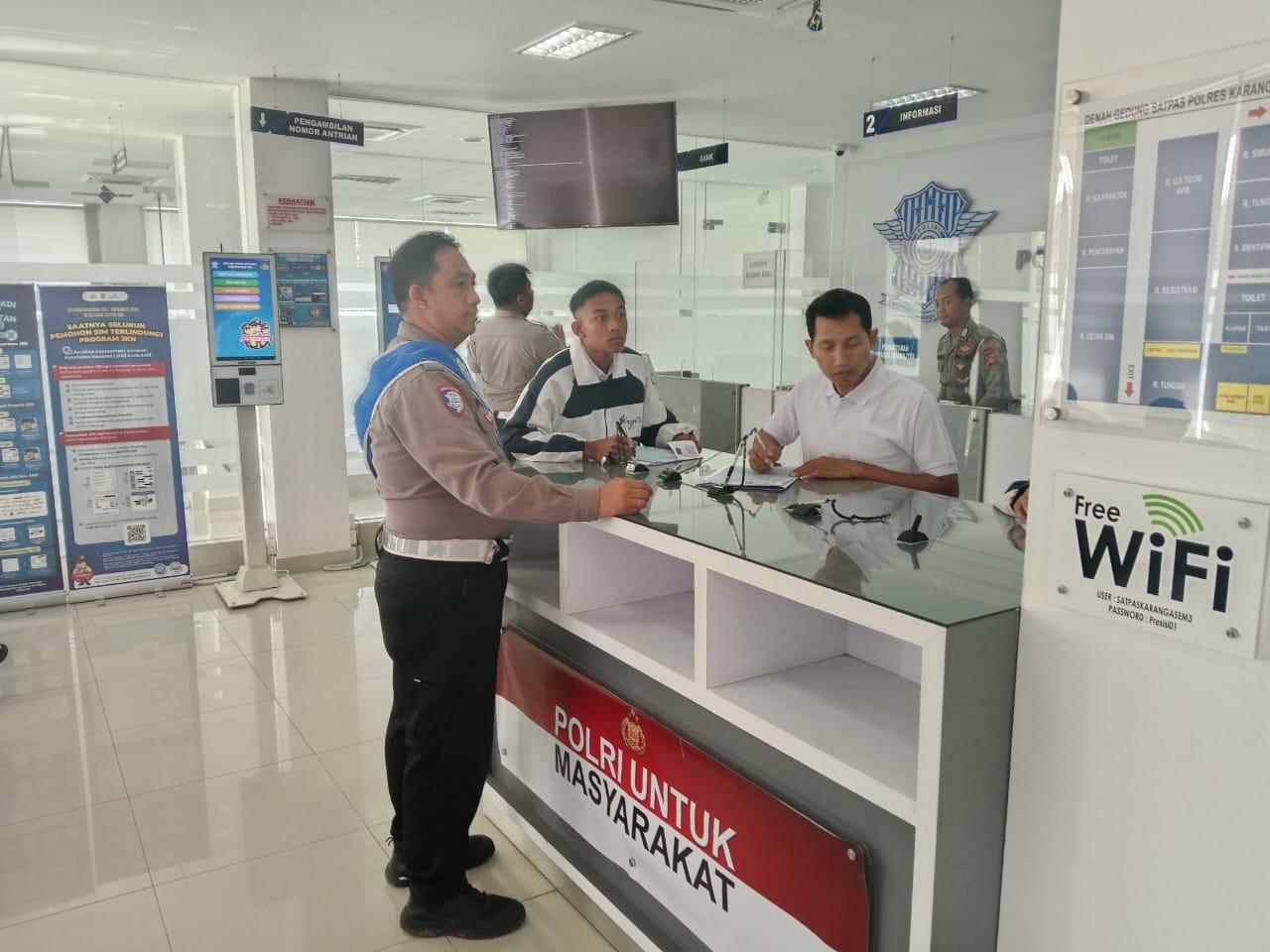 Wujudkan Pelayanan Prima, Satpas Polres Karangasem Laksanakan Pelayanan dengan Senyum, Sapa, Salam