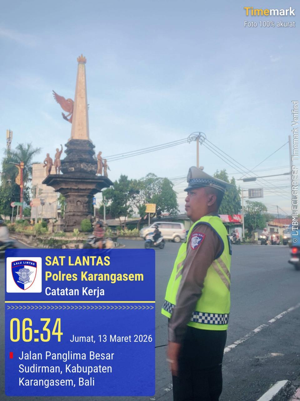 Agar Terciptanya Kelancaran Lalu Lintas Personil Lantas Melaksanakan Penjagaaan Dan Pengaturan di Ktl 2